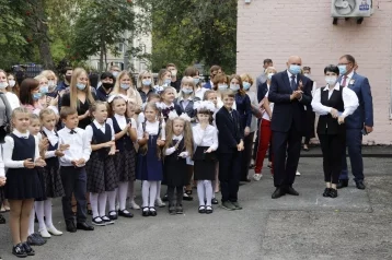 Фото: Сергей Цивилёв посетил торжественные линейки в школах Кемерова 1