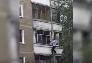 Фото: В Саранске пьяный отец пытался выбросить из окна многоэтажки пятимесячную дочь 1
