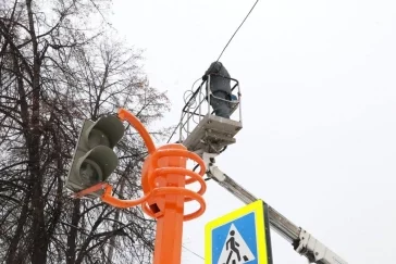 Фото: В Кемерове на пересечении проспекта Ленина и улицы Шорникова установили светофоры 2