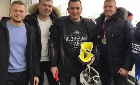 Мэр Новокузнецка сыграл в хоккей с командой из Кемерова