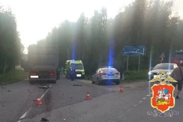 Фото: В Подмосковье в результате ДТП с грузовиком погибли 3 человека, включая ребёнка 1