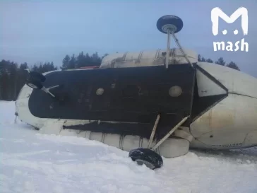 Фото: Вертолёт Ми-8 с пассажирами потерпел крушение при посадке  в Томской области 3