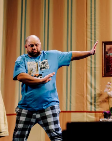 В Кемерове покажут комедийный спектакль «Ни дать, ни зять!»