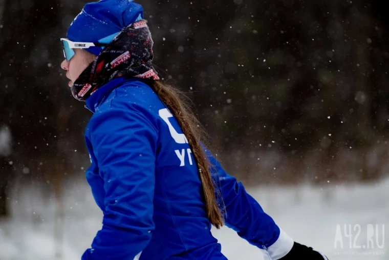 Фото: Бор, снег, спринт: как прошёл чемпионат Кемерова по лыжным гонкам 28