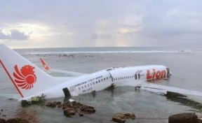 Официально: спасатели не нашли выживших после крушения Boeing 737 у острова Ява