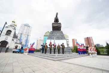 Фото: Памятник императору Александру Третьему открыли в Кемерове 2