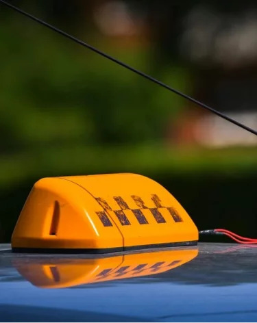 Таксист спас пенсионерку от передачи мошенникам 5 млн рублей