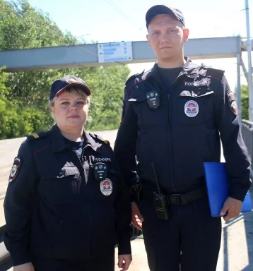 Фото: В Кемерове полицейские помогли жительнице Томска вернуться домой 1