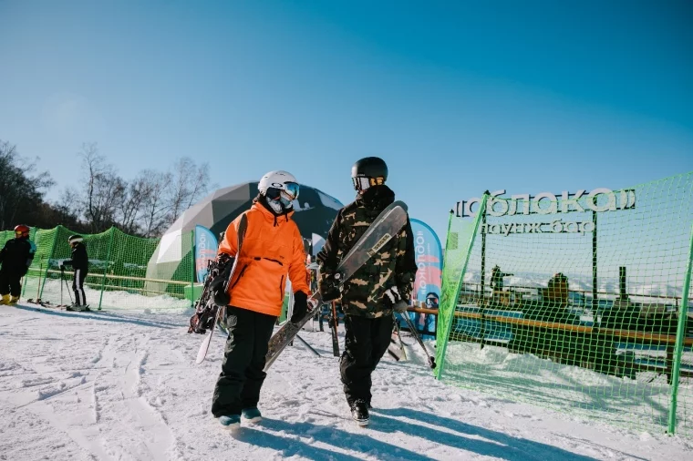 Фото: «Манжерок» в ритме зимы: на алтайском курорте Сбера стартовал горнолыжный сезон 2