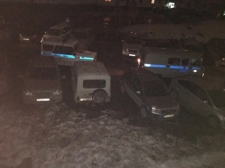 Фото: Очевидцы сообщают о кровавом ЧП в микрорайоне ФПК в Кемерове 31 марта 2