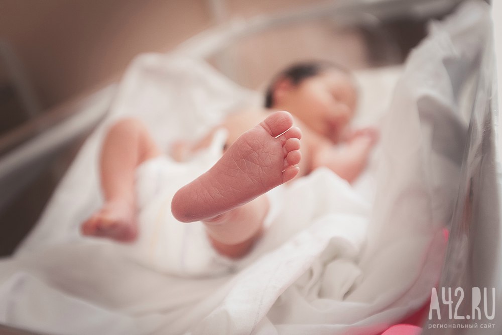 Родившая 8 детей россиянка отсудила у больницы 400 тысяч рублей за беременность после стерилизации 