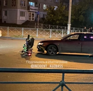 Фото: Момент столкновения мотоцикла с иномаркой в Кемерове попал на видео 1