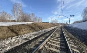 В Томске поезд сбил женщину, шедшую рядом с путями