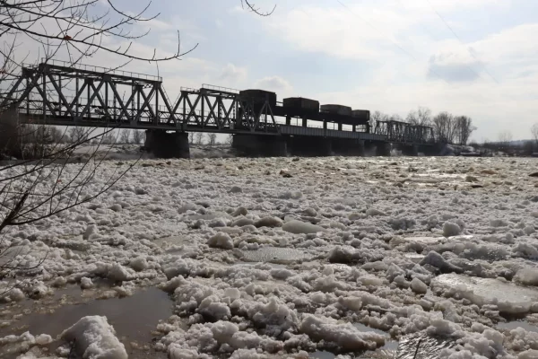 Илья Середюк: ледоход начался почти на всех реках Кузбасса