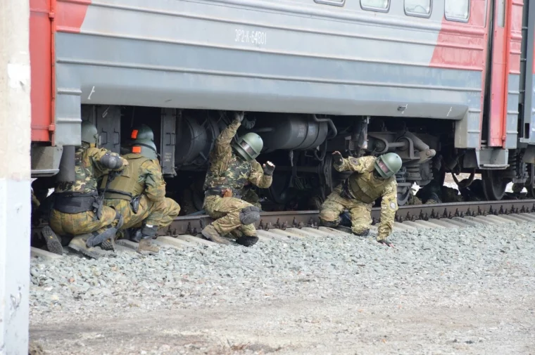 Фото: На железной дороге в Кузбассе нейтрализовали «террористов» 5