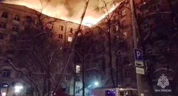 Фото: МЧС: Пожарные ликвидировали открытое горение многоэтажек на улице Черняховского в Москве 1