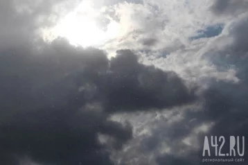 Фото: Дроны-камикадзе атаковали пункт выдачи гумпомощи в Херсонской области, есть погибшие 1