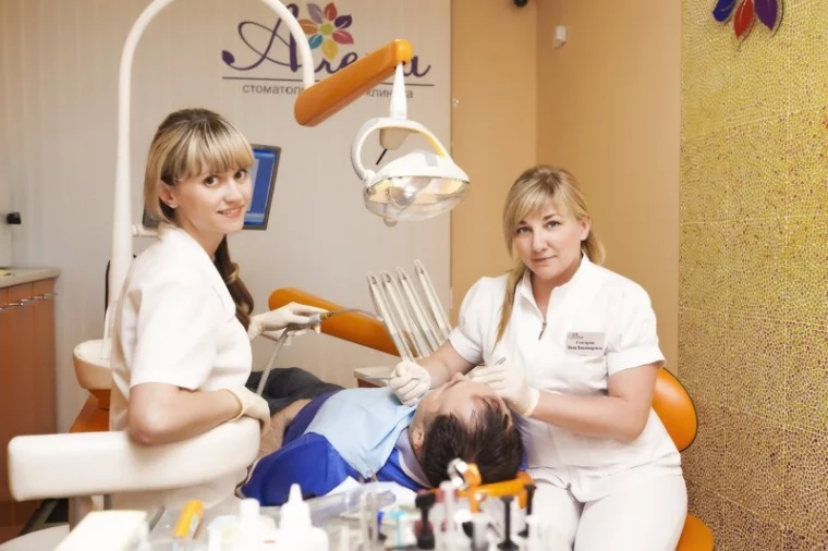 Фото: Малый бизнес в лицах. Сеть стоматологических клиник «Алёна», где кузбассовцев избавляют от страха лечить зубы 2