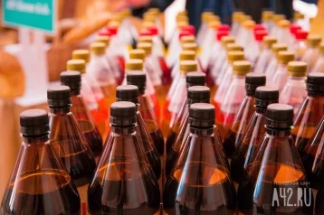 Фото: Coca-Cola изымет 28 млн бутылок газировки из-за попадания в них опасных частиц 1