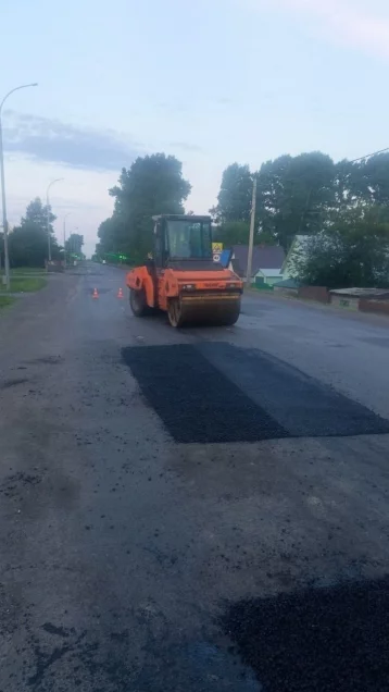 Фото: В Кемерове дорожники начали ямочный ремонт на улице Нахимова 4