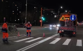 Дорожную разметку нанесли ночью на проспекте Ленина и в ФПК в Кемерове