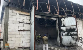 В Новокузнецке сотрудники МЧС ликвидировали пожар в гараже