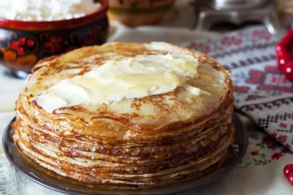 РСХБ: за Масленицу россияне съедают более 500 млн блинов