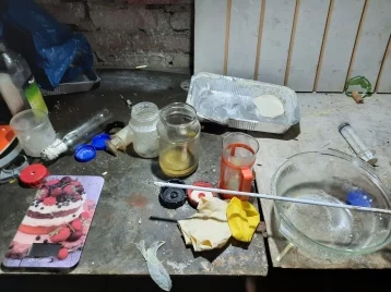 Фото: Кузбассовец организовал тайную лабораторию и изготовил крупную партию наркотиков 1