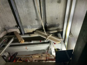 Фото: В Москве один человек погиб и один пострадал при падении в шахту лифта  1