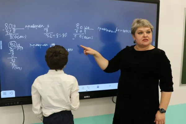 В Кемерове спустя два года открыли после ремонта начальный блок школы №51