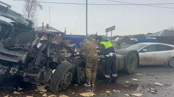 Фото: Смертельное ДТП с грузовиками произошло в Свердловской области  1