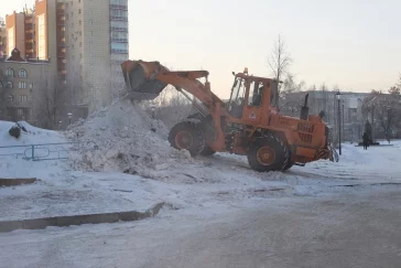 Фото: Найти и уничтожить: в Кемерове дети остались без горки на Московском проспекте 3