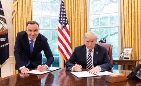Сотрудник польского телеканала сфотографировал Трампа с Дудой и лишился работы