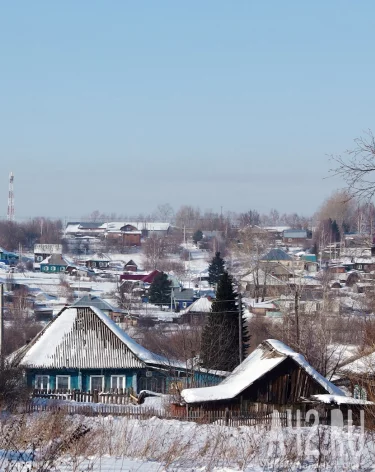 В Кемерове пожарная машина застряла в снегу, когда ехала на вызов