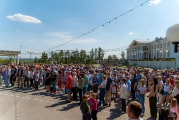 Фото: Кузбасский мэр провёл самую массовую экскурсию в России: её посетили почти 400 человек 3