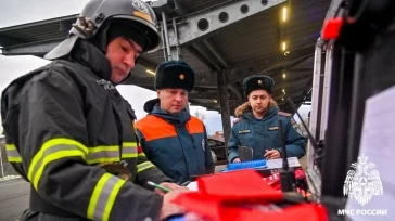 Фото: В Новокузнецке пожарные «потушили» торговый центр: на месте работали 22 человека 1