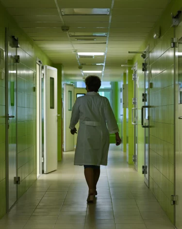 В горбольнице Новокузнецка назначили и.о. главврача после гибели 9 детей роддоме