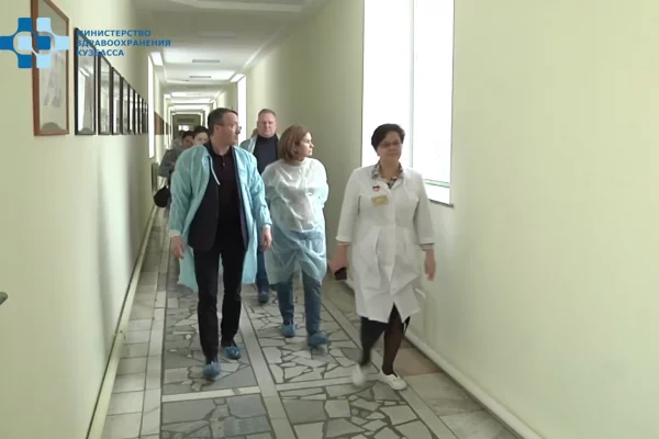 Минздрав: федеральные эксперты будут работать в Кузбассе в течение месяца
