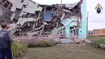 Фото: Уголовное дело возбудили после обрушения в школе в Татарске 1