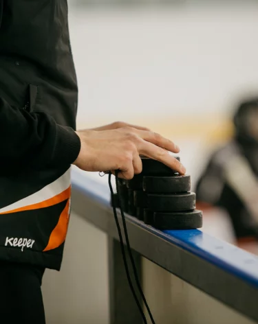 Российский хоккеист получил тяжёлую травму в матче НХЛ