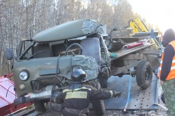 Фото: Один человек погиб и один пострадал в жёстком ДТП с грузовиками в Кузбассе 1