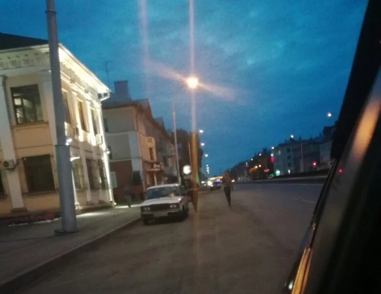 Фото: В Кемерове автомобиль врезался в мотоцикл 2