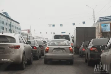 Фото: Кемеровские дороги сковали семибалльные пробки 11 октября 1