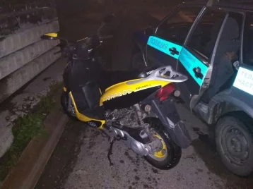 Фото: Кузбассовец пытался похитить скутер с заблокированным колесом 1