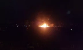 Очевидец: в Кемерове загорелось здание пивзавода