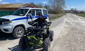 В Кузбассе 12-летний мальчик сел за руль квадроцикла: его остановили полицейские