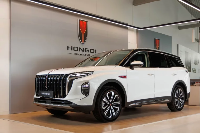 Фото: В Кемерове растёт интерес к премиальному бренду HONGQI 11