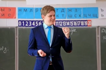 Фото: Под Оренбургом работает самый молодой директор школы в России 1