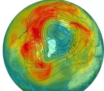 Фото: Над Арктикой затянулась огромная озоновая дыра  1
