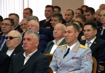 Фото: В Кузбассе поздравили сотрудников уголовного розыска с профессиональным праздником 2